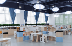 场地宽敞、通风防滑